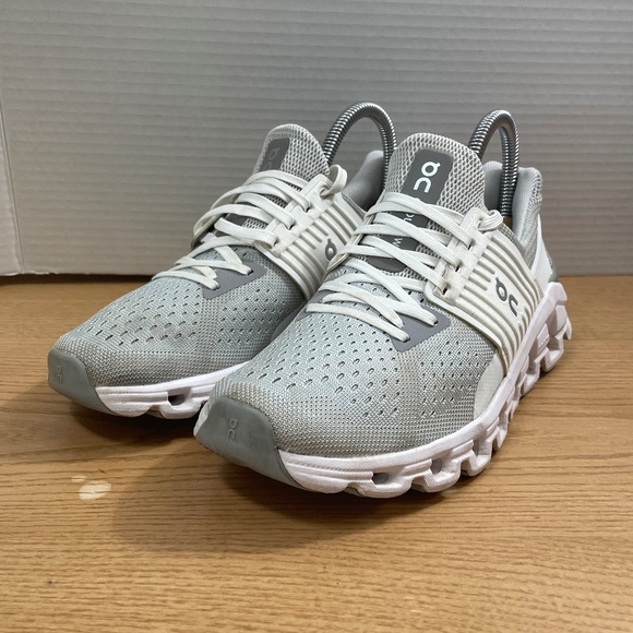 On Running Shoes - On Cloud Cloudswift Womens Size 6.5 White & Gray Running Shoe Sneaker